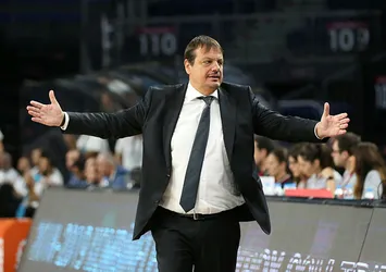 Anadolu Efes galibiyete odaklandı