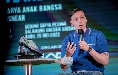 FENERBAHÇE HABERİ: Mesut Özil’den Endonezya ziyareti!