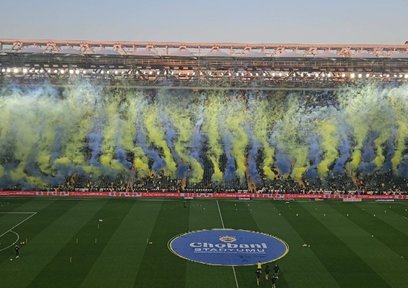 Kadıköy’de F.Bahçe’ye coşkulu karşılama!