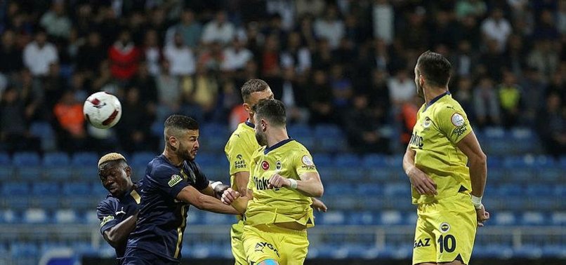 Erman Toroğlu Fenerbahçe'nin penaltı kazandığı pozisyonu değerlendirdi