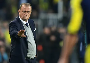Hıncal Uluç'tan ligin zirvesindeki hocalara sert eleştiri!
