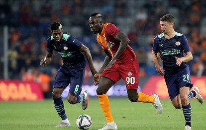Galatasaray PSV maçında Mbaye Diagne’den çok klas bir gol geldi!