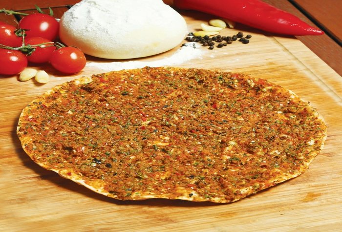 lahmacun-nasil-yapilir-evde-citir-citir-lahmacun-tarifi-malzemeleri-yapilisi-ve-puf-noktalari-nedir-1666011202527.jpeg