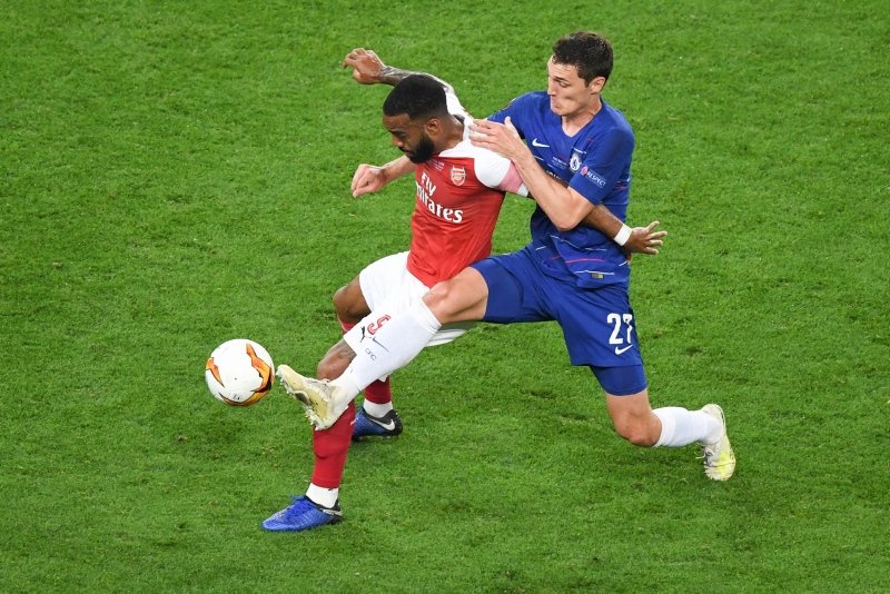 Bakü’de Mesut Özil’e Fenerbahçe mesajı