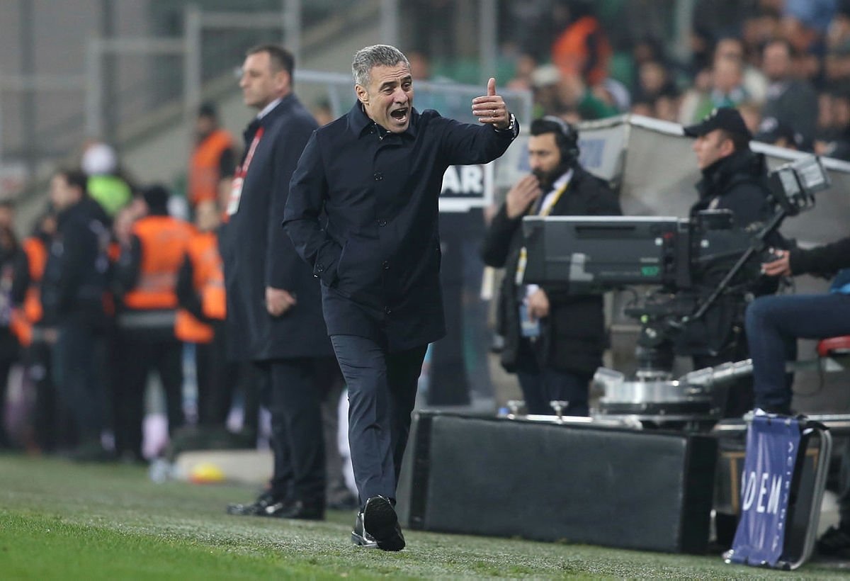 Ersun Yanal Dan Flas Karar Iki Yildizin Fisini Cekti Sayfa 1 Fenerbahce 15 Kasim 2020 Pazar
