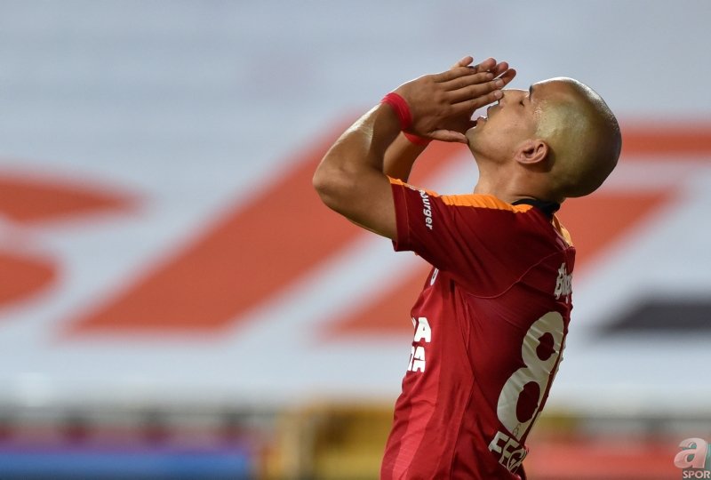 Galatasaraylı yıldıza sert sözler! Gidecekler listesinde adı 1. sırada