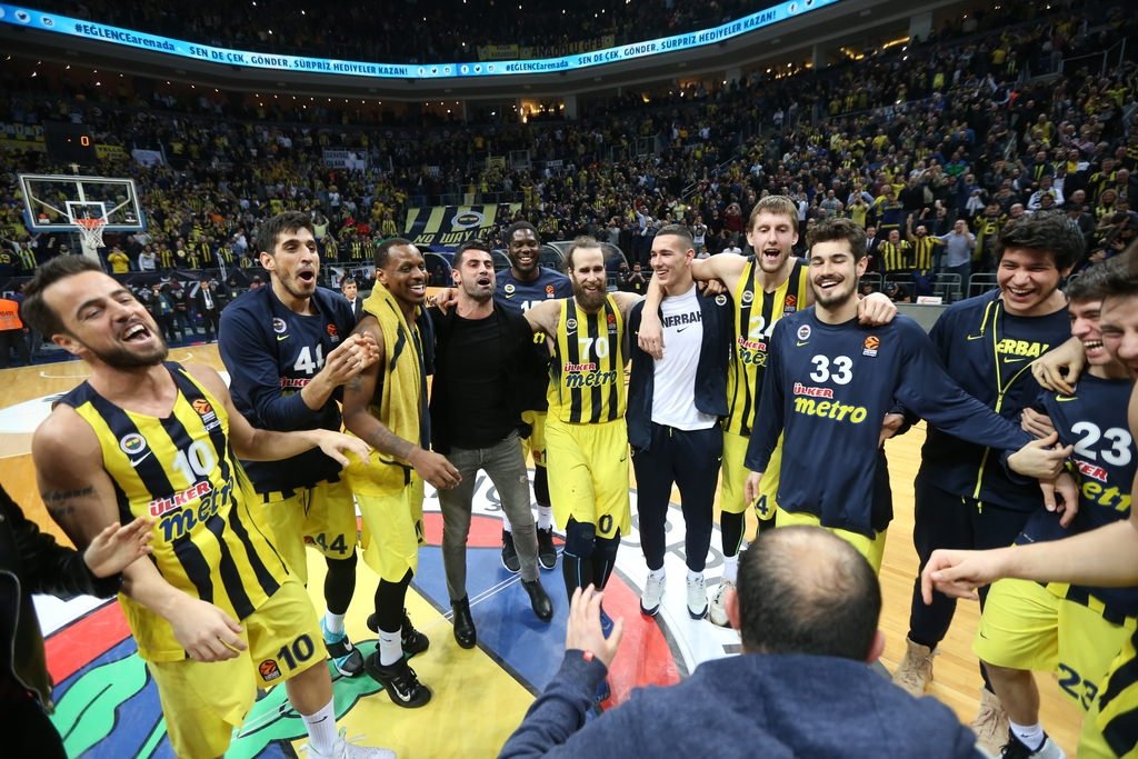 Volkan Demirel yerinde duramadı