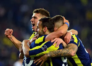 Fenerbahçe'de 3 isim yolcu!