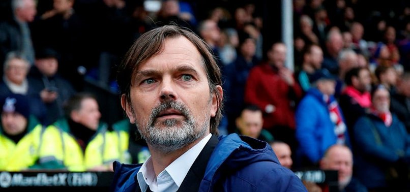 Derby County Phillip Cocu'nun sözleşmesine son verdi