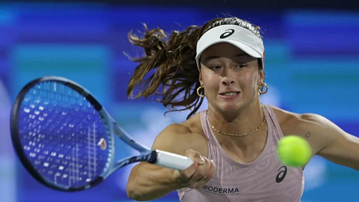 Zeynep Sönmez Wimbledon'da 2. tura yükseldi!