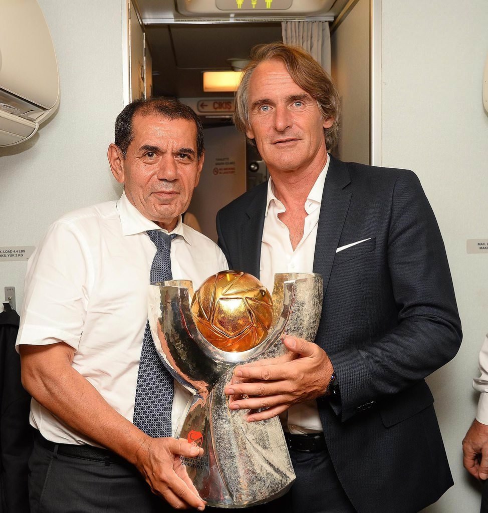 Jan Olde Riekerink’in yerine iki aday