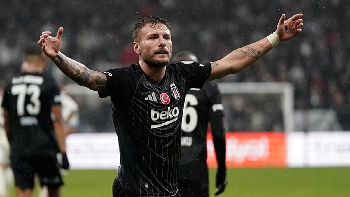 Beşiktaş dev derbide Galatasaray'ı ağırlıyor! Beşiktaş dev derbide Galatasaray'ı ağırlıyor!