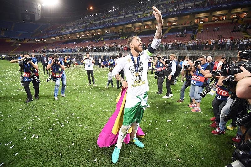 Şampiyonlar Ligi finalinde Türk bayrağına çirkin müdahale!