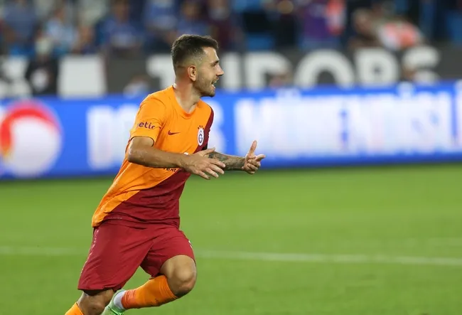 Son dakika Galatasaray haberi: Trabzonspor maçında şok sakatlık! Emre Kılınç oyuna devam edemedi - 1