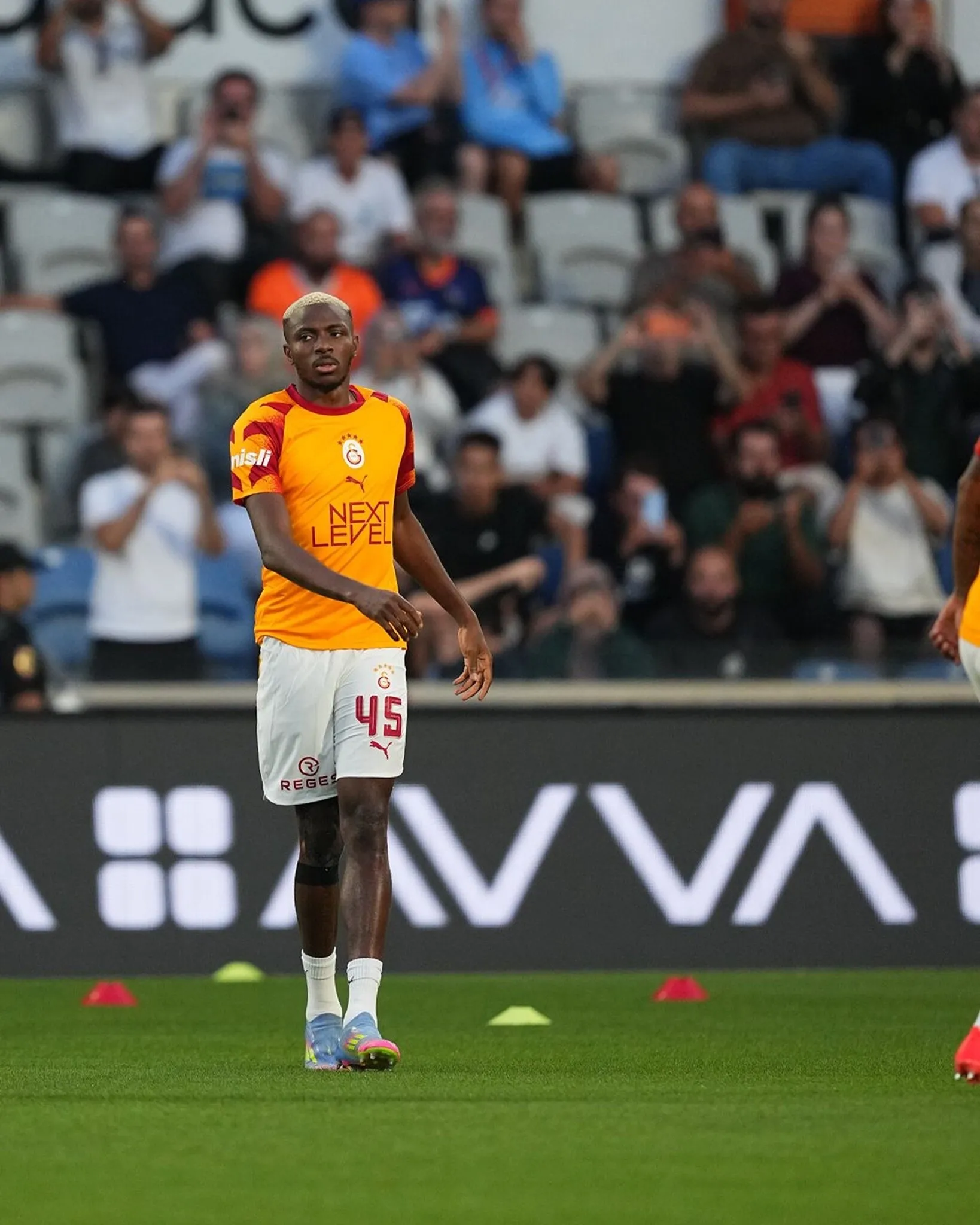 Galatasaray'a Osimhen şoku! Oyuna devam edemedi