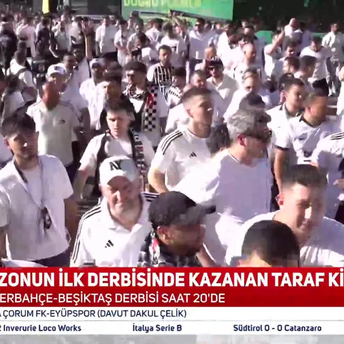 Beşiktaş taraftarları Kadıköy'e ulaştı!