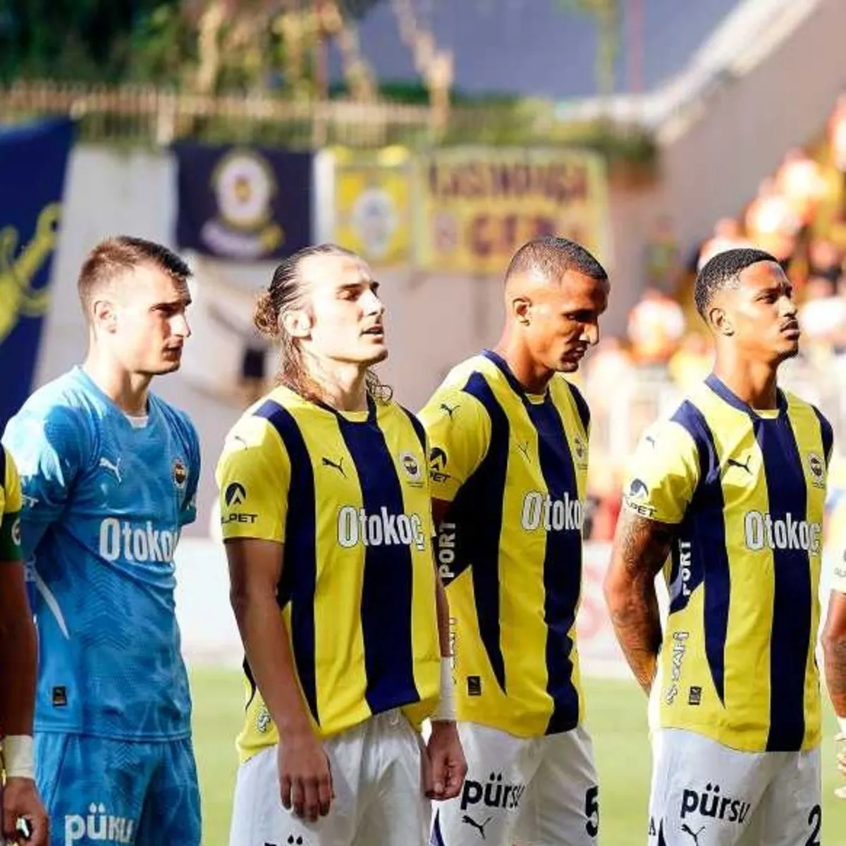 Fenerbahçe'de Yıldız Oyuncunun Ayrılığı Kapıda! Menajer Bu Hafta Masada