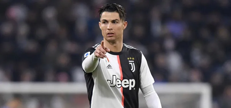 Cristiano Ronaldo'dan anneler günü hediyesi!