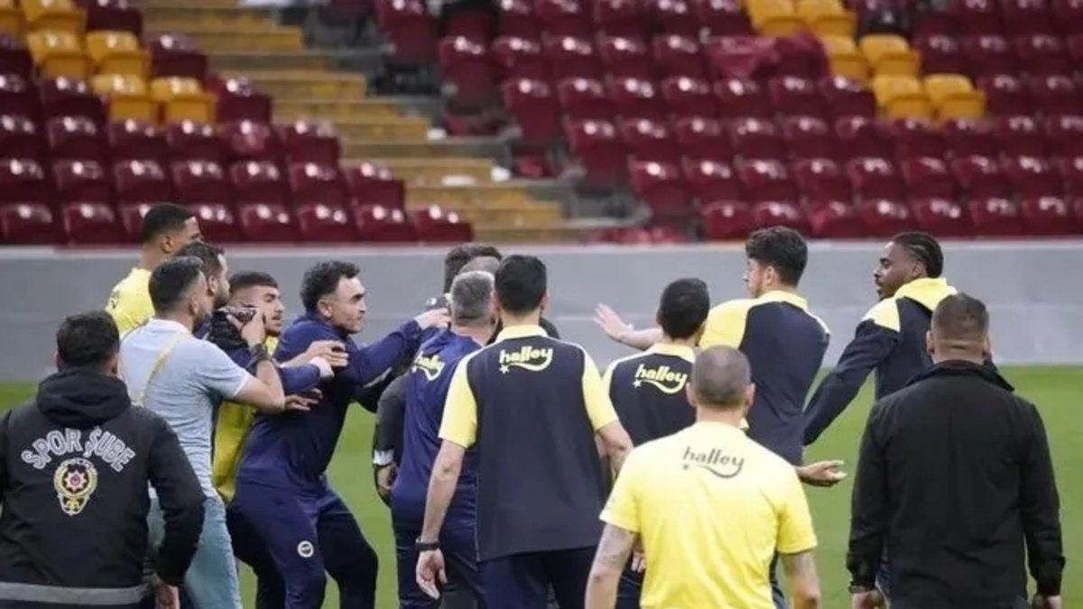 İstenen cezalar belli oldu! İşte olaylı Galatasaray-Fenerbahçe derbisinin duruşmasında yaşananlar İstenen cezalar belli oldu! İşte olaylı Galatasaray-Fenerbahçe derbisinin duruşmasında yaşananlar