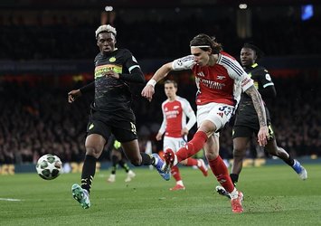 Arsenal sahasında turladı!