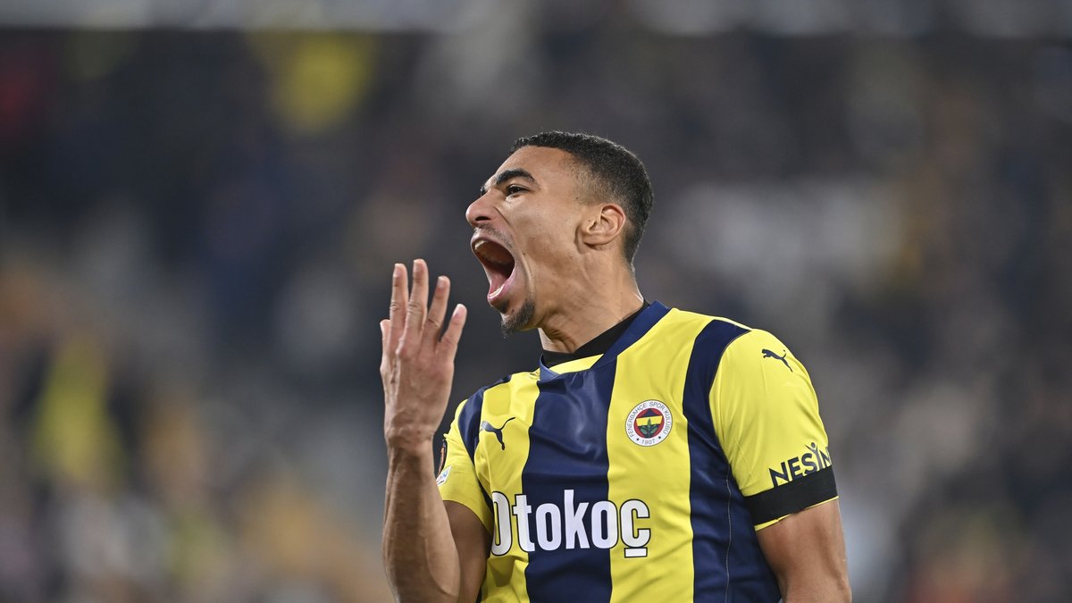 TRANSFER HABERİ: F.Bahçe'de ayrılık iddiası! Alexander Djiku... TRANSFER HABERİ: F.Bahçe'de ayrılık iddiası! Alexander Djiku...