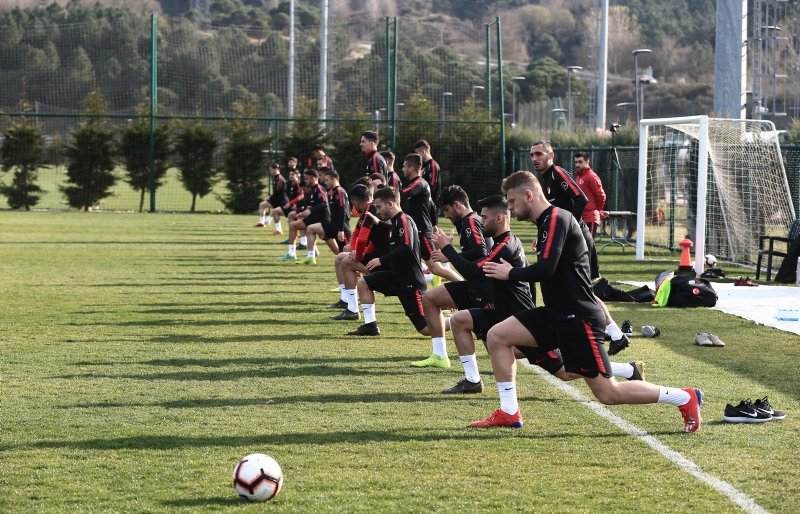 Türkiye maçı öncesi Arnavutluk’ta kriz!