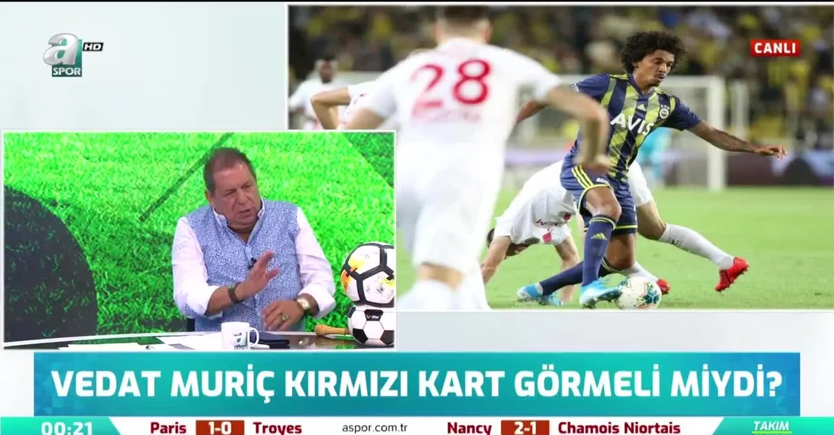 Erman Toroğlu: Net kırmızı kart