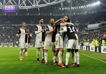 Ronaldo'suz Juventus evinde galip