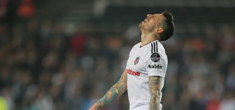 Jose Sosa kazan kaldırdı!
