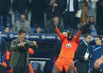Adebayor fark attı