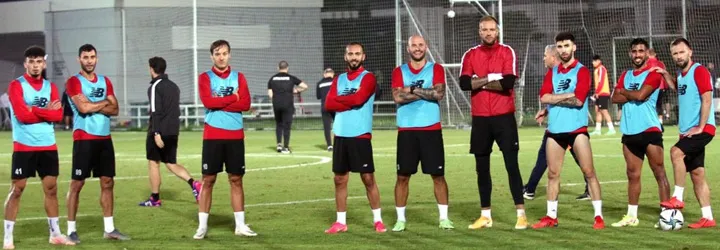 Antalyaspor - Beşiktaş maçı ne zaman? Saat kaçta ve hangi kanalda? | Süper Lig - 3