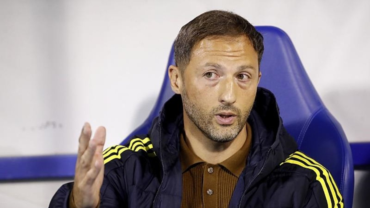 FENERBAHÇE HABERLERİ: Tedesco listesini verdi! 3 transfer 1 ayrılık... FENERBAHÇE HABERLERİ: Tedesco listesini verdi! 3 transfer 1 ayrılık...