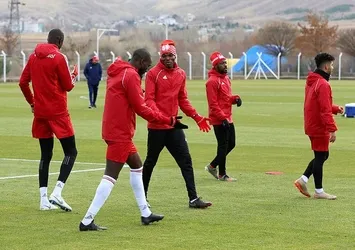 Sivasspor liderlik aşkına