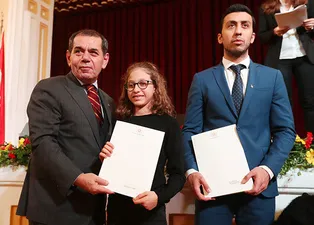 Dursun Özbek, Tudor sorunu pas geçti!
