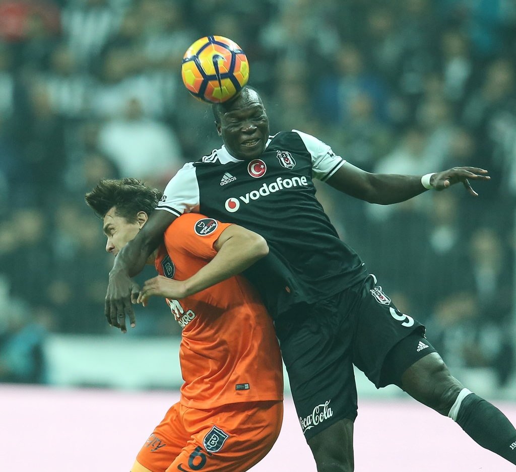 Beşiktaş-Başakşehir karşılaşması sosyal medyayı salladı!