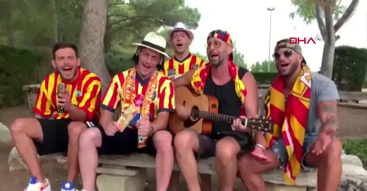 Lecce taraftarlarından Burak Yılmaz'a beste!