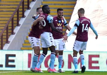 Trezeguet attı Aston Villa kazandı!