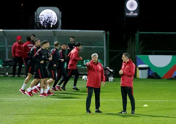 A Milli Futbol Takımı'nda mesai başladı