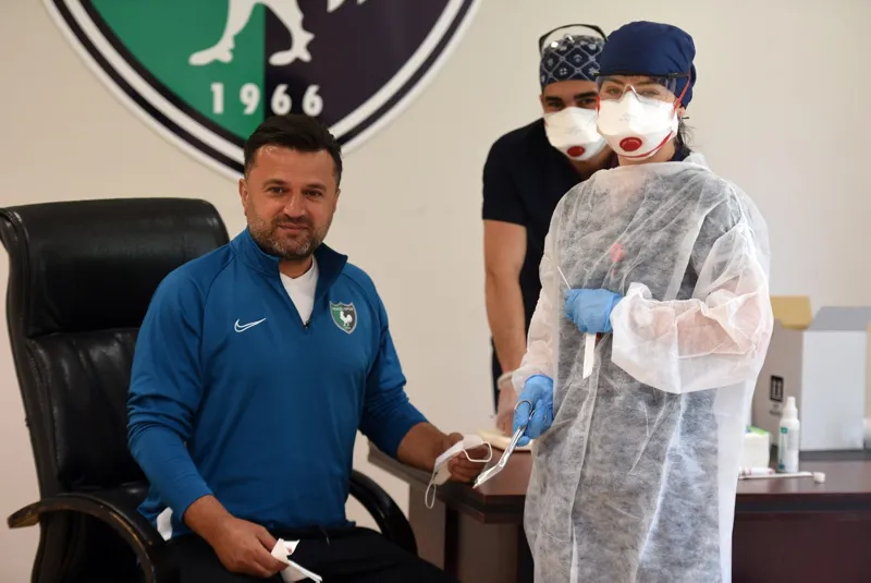 Denizlispor'da futbolculara Covid-19 testi yapıldı - 1