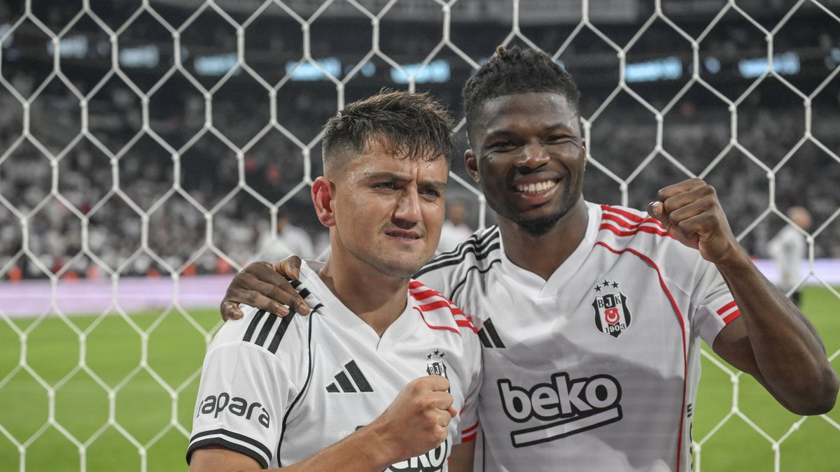 Spor yazarları Beşiktaş'ın galibiyetini değerlendirdi: Hak ettiği cezayı kesti Spor yazarları Beşiktaş'ın galibiyetini değerlendirdi: Hak ettiği cezayı kesti