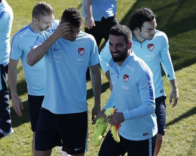 Rüştü Reçber’den Arda Turan’a destek