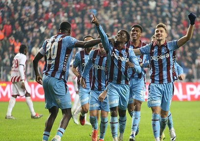 Karadeniz derbisi Trabzonspor'un!