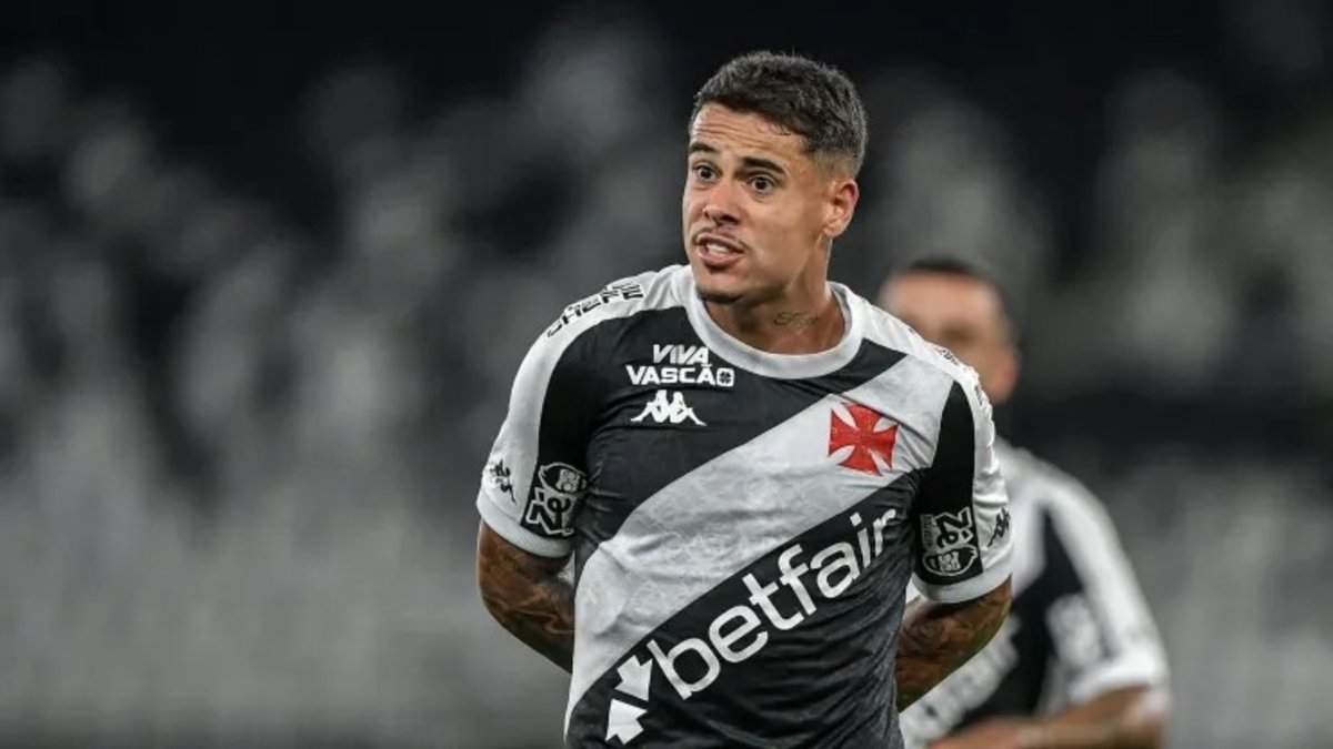 TRANSFER HABERLERİ | Fenerbahçe'den Sambacı stopere yakın takip TRANSFER HABERLERİ | Fenerbahçe'den Sambacı stopere yakın takip