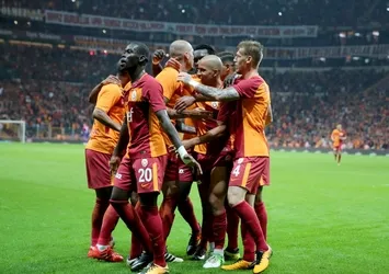 Derbi öncesi Galatasaray'a şok