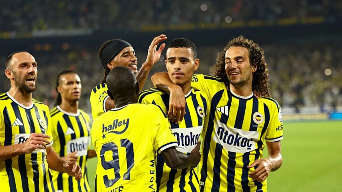 Fenerbahçe derbide Beşiktaş'ı konuk ediyor!