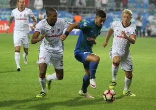 Beşiktaş, Çaykur Rizespor deplasmanında son dakikalarda güldü
