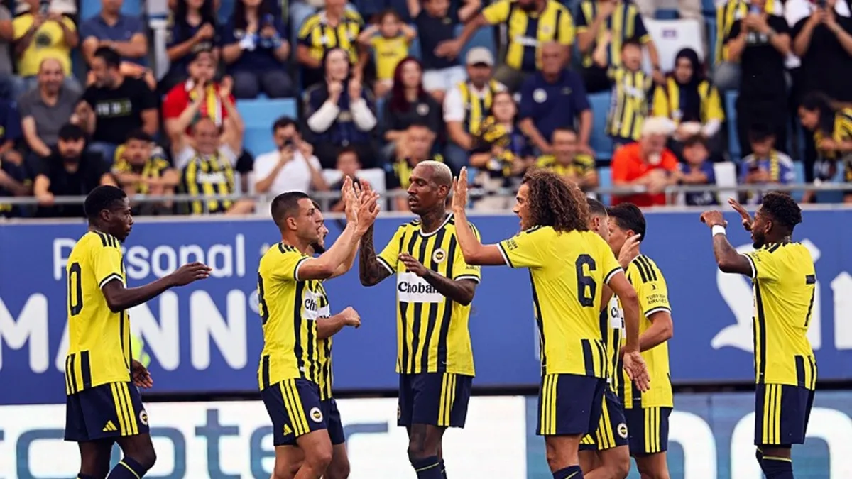 Gornik Zabrze maçı sonrası Fenerbahçe'de ilk ayrılık! Takımda kalacağı açıklanmıştı