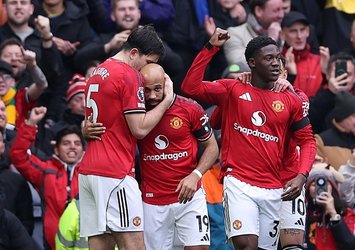 ManU çıkışını sürdürdü