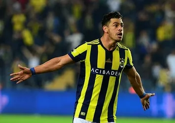Giuliano, Van Persie'yi şimdiden geçti