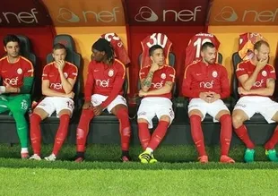 Hamit oyuna alınmayınca çıldırdı!